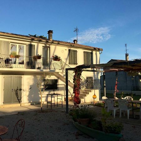 Chez Marinette Apartment Le Cailar Екстериор снимка