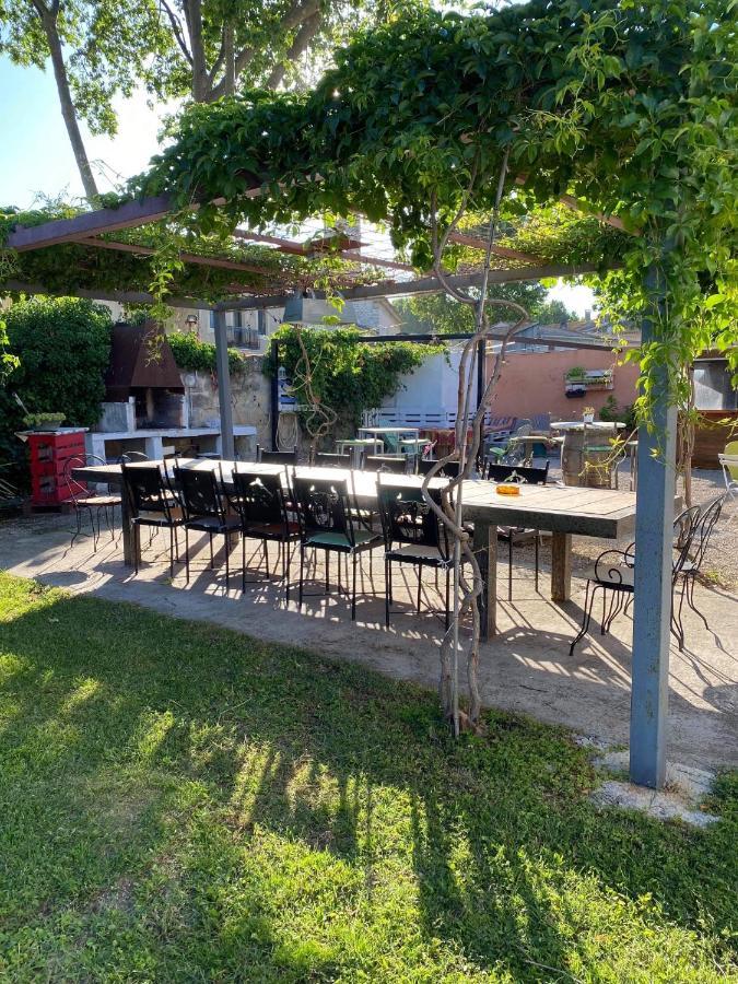 Chez Marinette Apartment Le Cailar Екстериор снимка